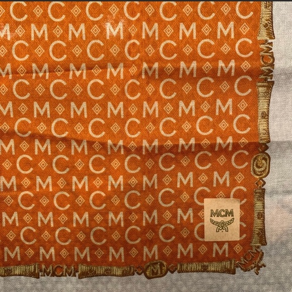 🐕 New MCM Square Cotton Silk Twill Mini Scarf 🐕 - Picture 5 of 5